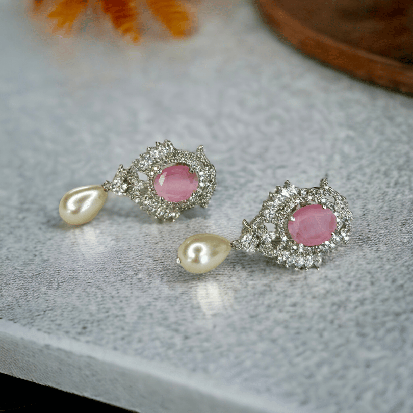 Pastel Pink Diamond Earrings with Pearls - Juwelen