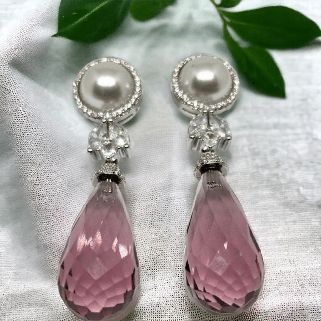 Lilac Pearl & Swarovski Earrings - Juwelen