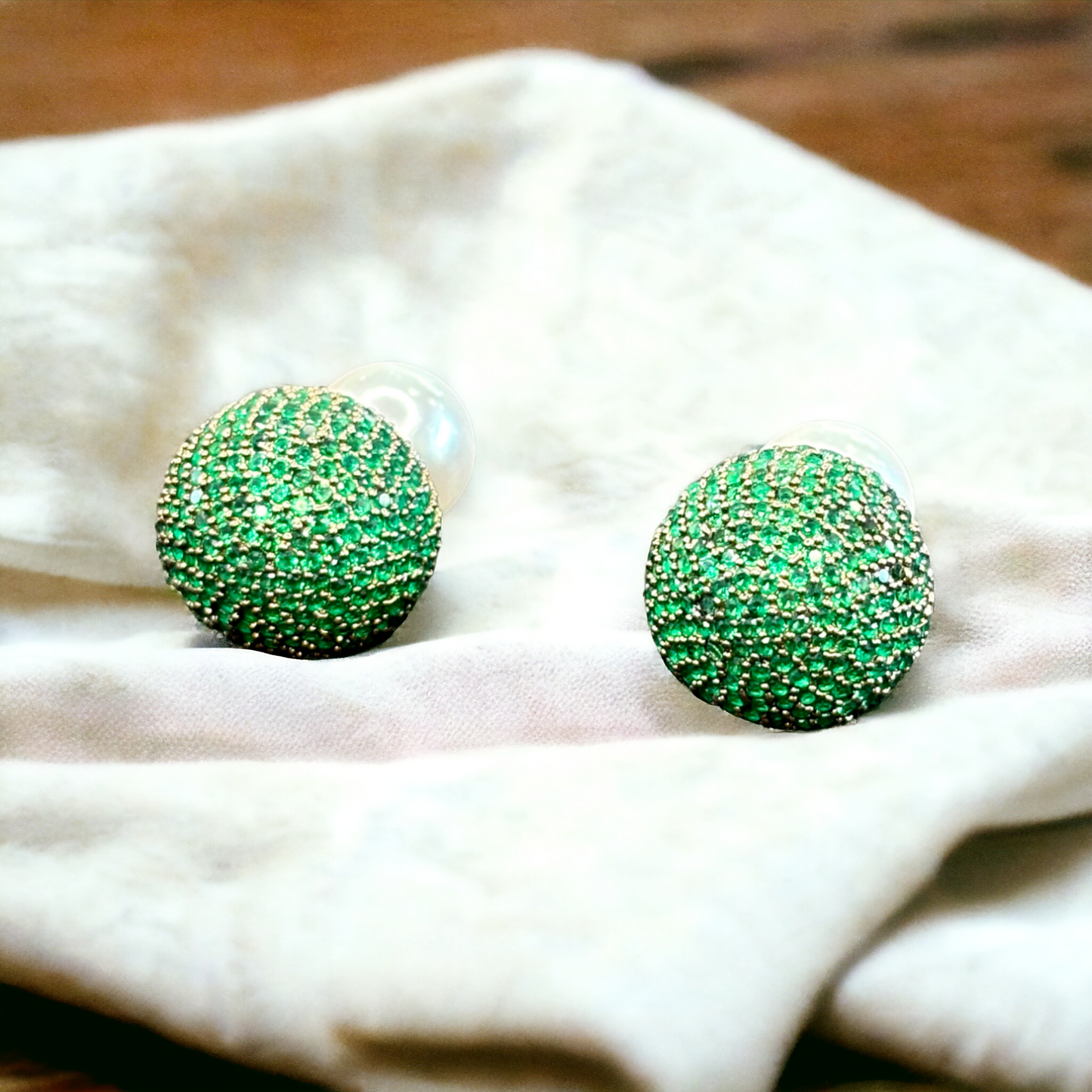 Green Zircon & Pearl push-button studs