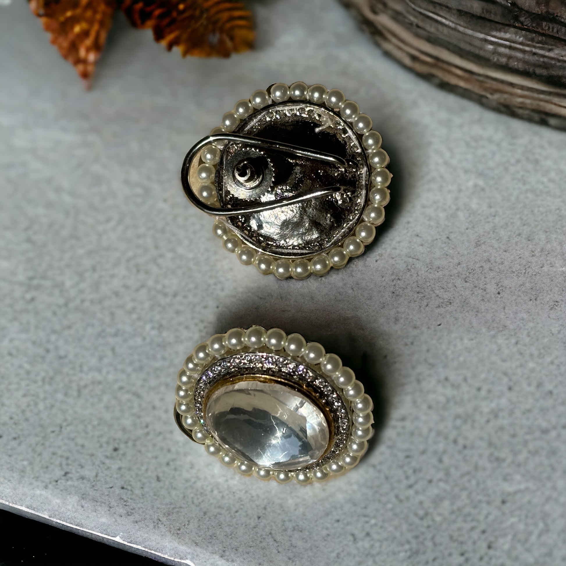 Round Polki studs with pearls - Juwelen