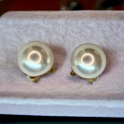 Oversized Pearl Bombs