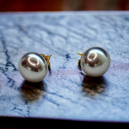 Grey Pearl Studs